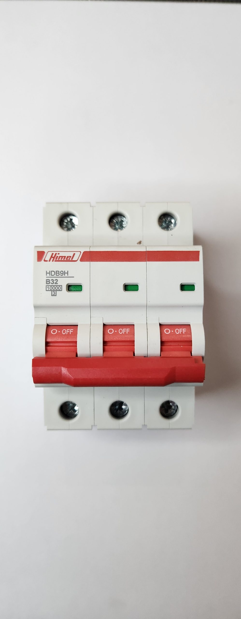 HDB9H63A3B32 Miniature circuit breaker, HDB9, 18 mm AC, 10 kA, 3P, B curve, 32 A
